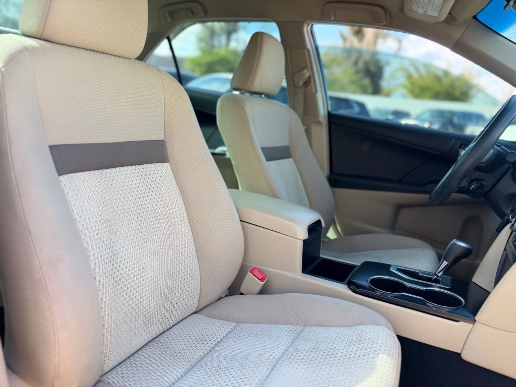 Used 2013 Toyota Camry L image 13