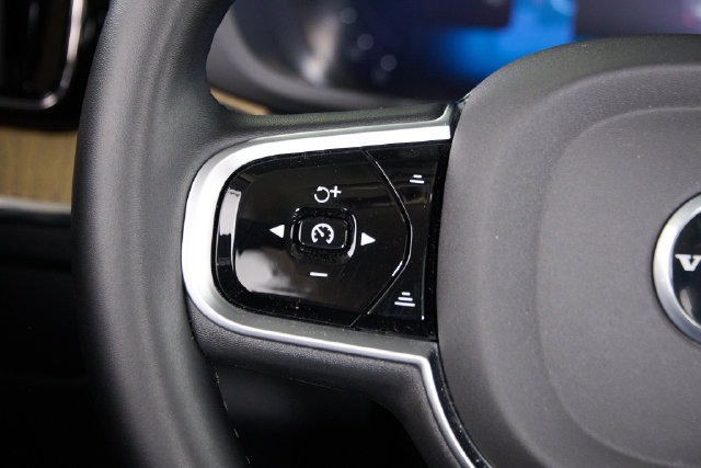 Certified 2026 Volvo XC60 B5 Plus AWD/4WD image 10