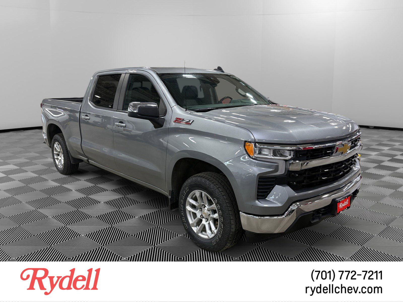 Used 2023 Chevrolet Silverado 1500 LT AWD/4WD image 4