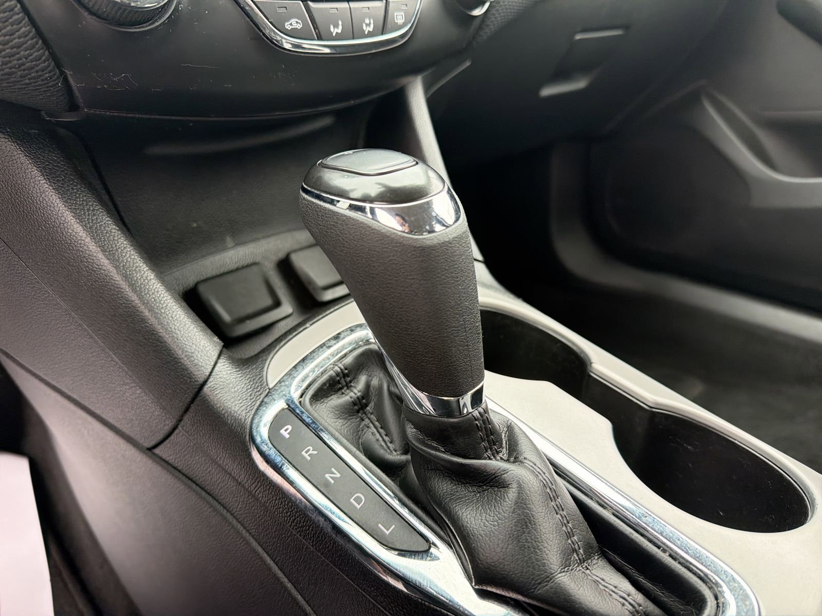 Used 2017 Chevrolet Cruze LS FWD image 33