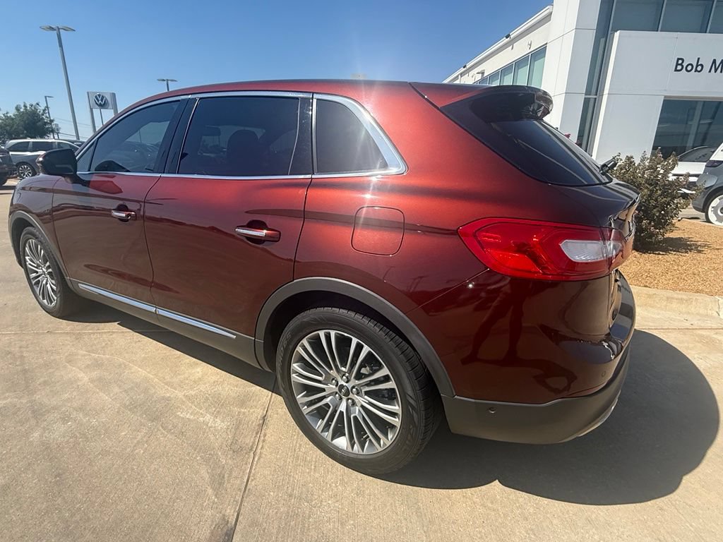 Used 2016 Lincoln MKX Reserve w/ Technology Package FWD image 8