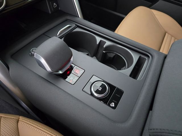 New 2025 Land Rover Discovery Dynamic SE image 23
