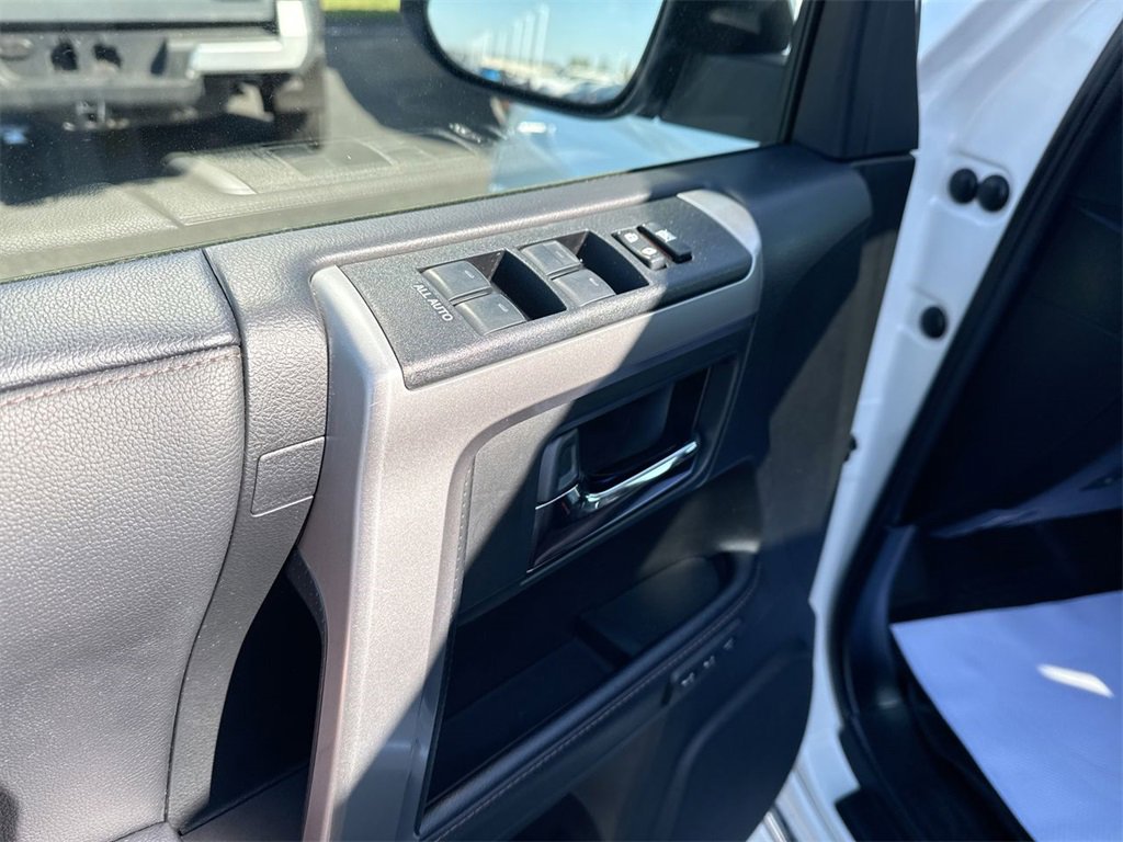 Used 2022 Toyota 4Runner Limited image 19