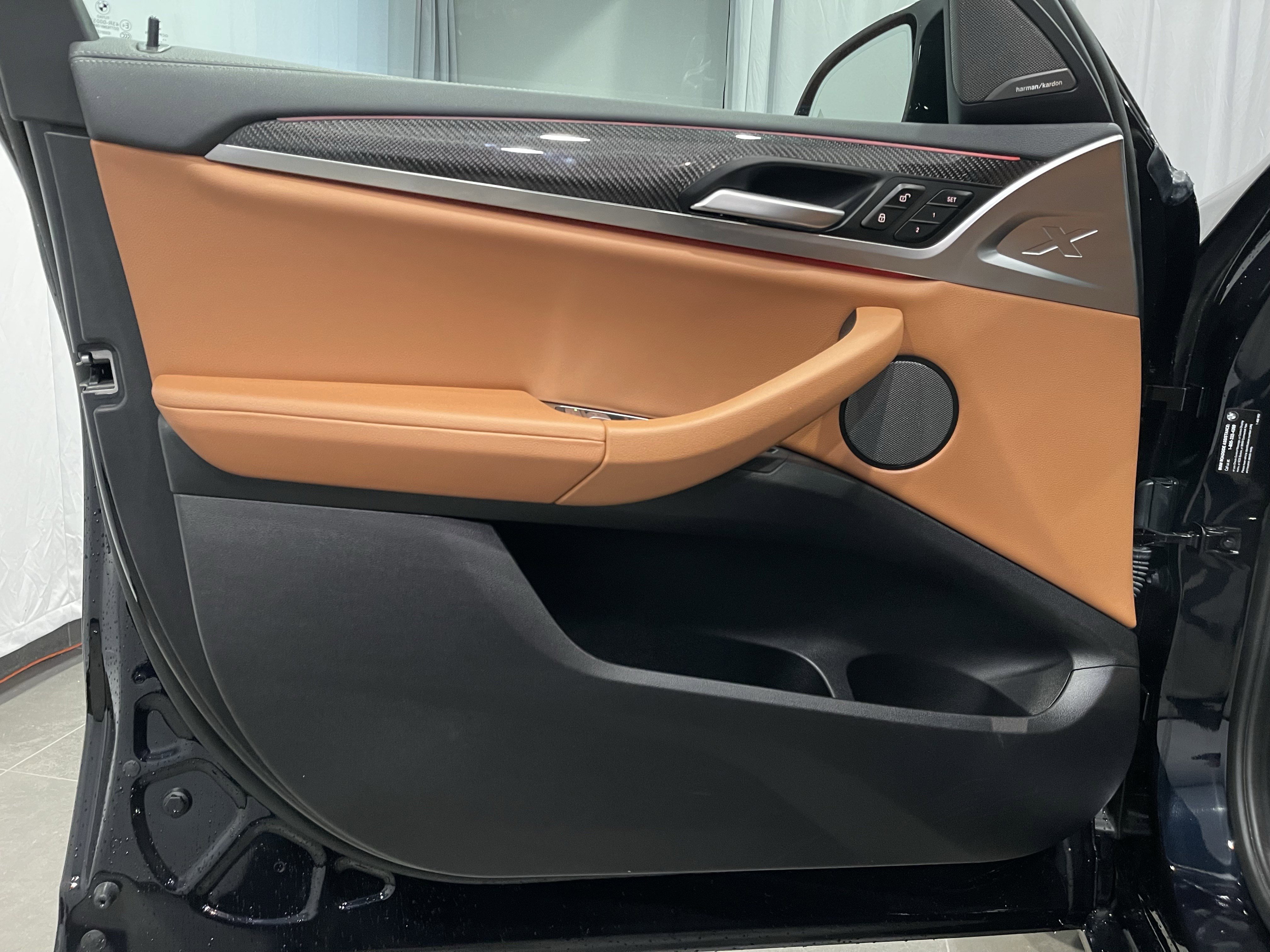 Used 2023 BMW X4 M40i w/ Premium Package image 13