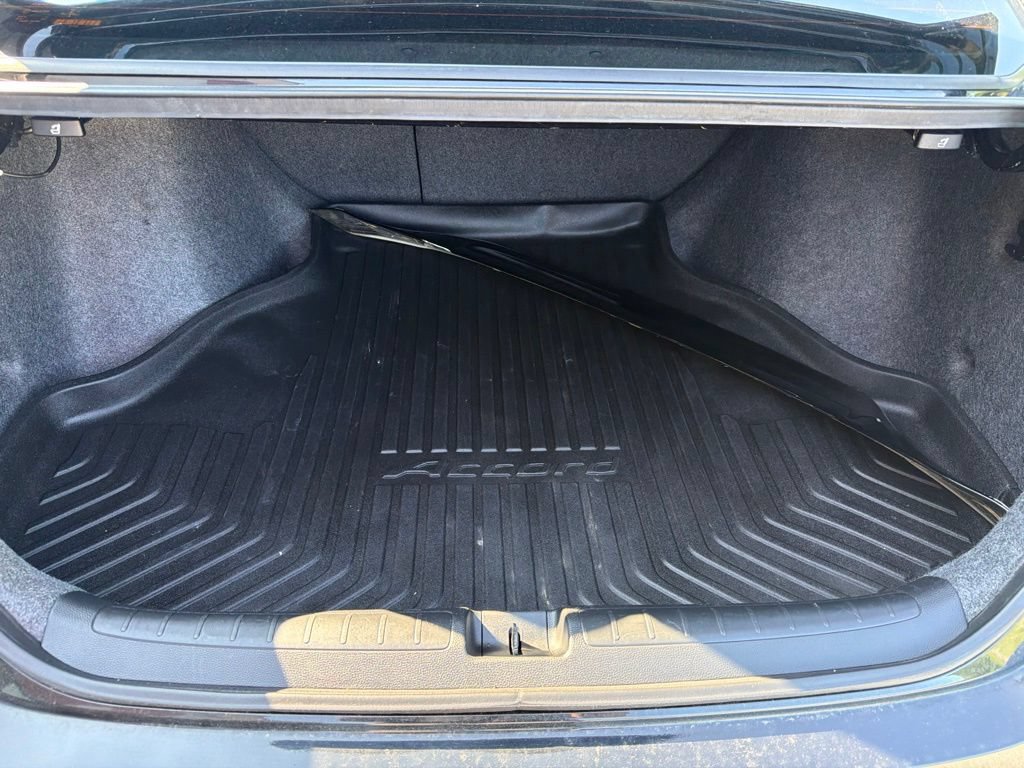 Used 2018 Honda Accord EX-L image 22