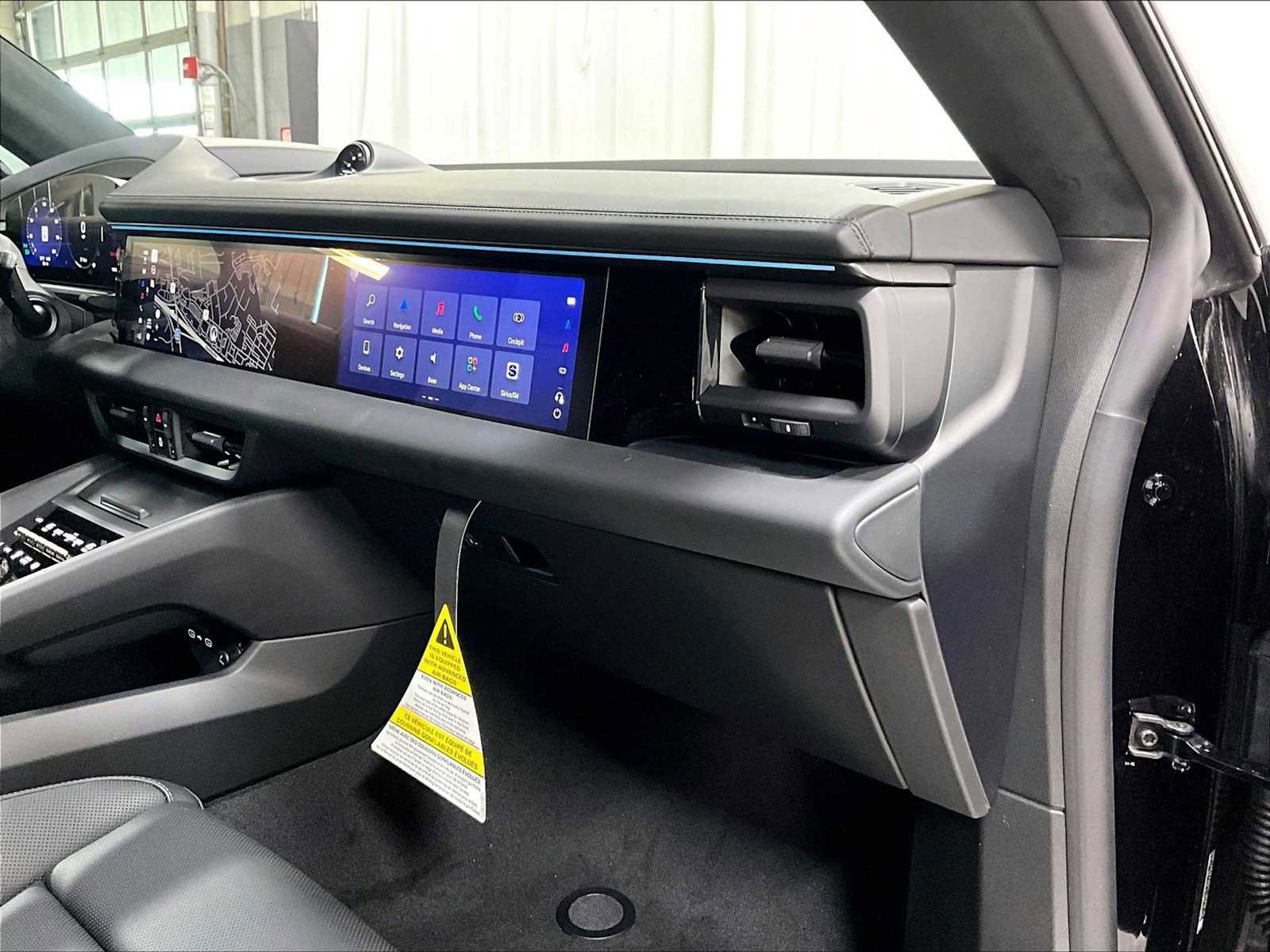 New 2026 Porsche Macan Turbo Electric image 27