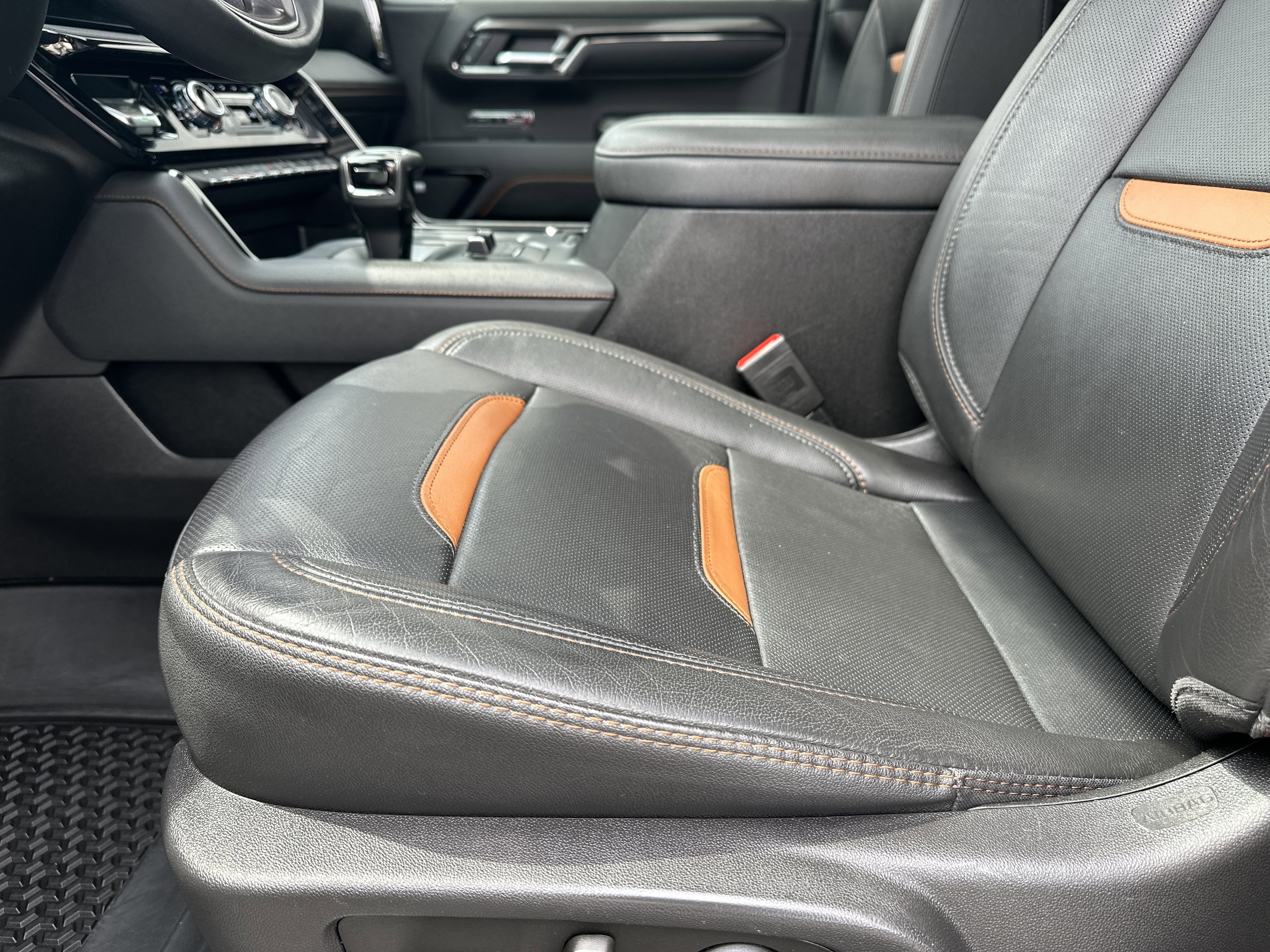 Used 2023 GMC Sierra 1500 AT4 w/ Technology Package image 10