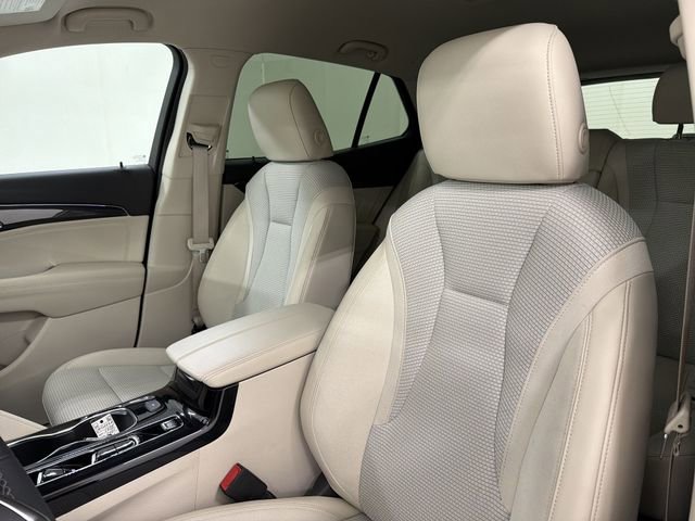 Used 2023 Buick Envision Preferred AWD/4WD image 20