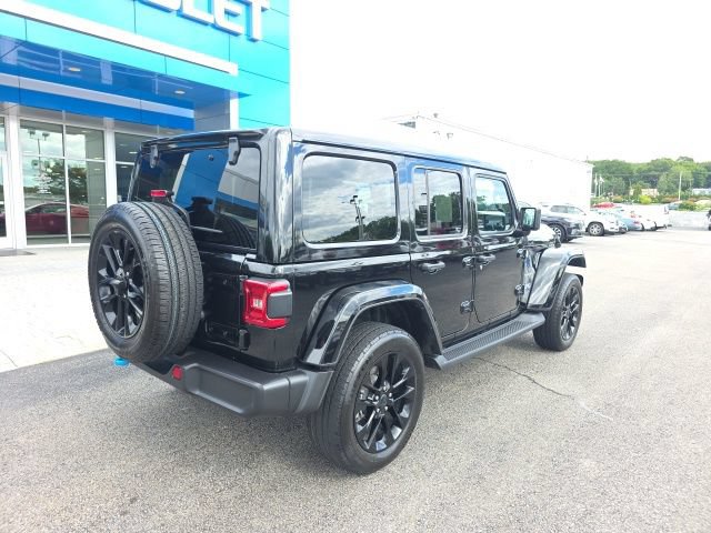 Used 2024 Jeep Wrangler Unlimited Sahara w/ Technology Group AWD/4WD image 7