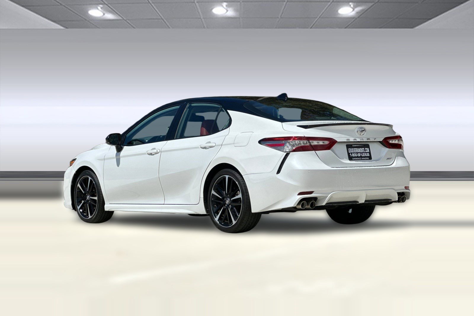 Used 2019 Toyota Camry XSE w/ Driver Assist Package FWD image 3