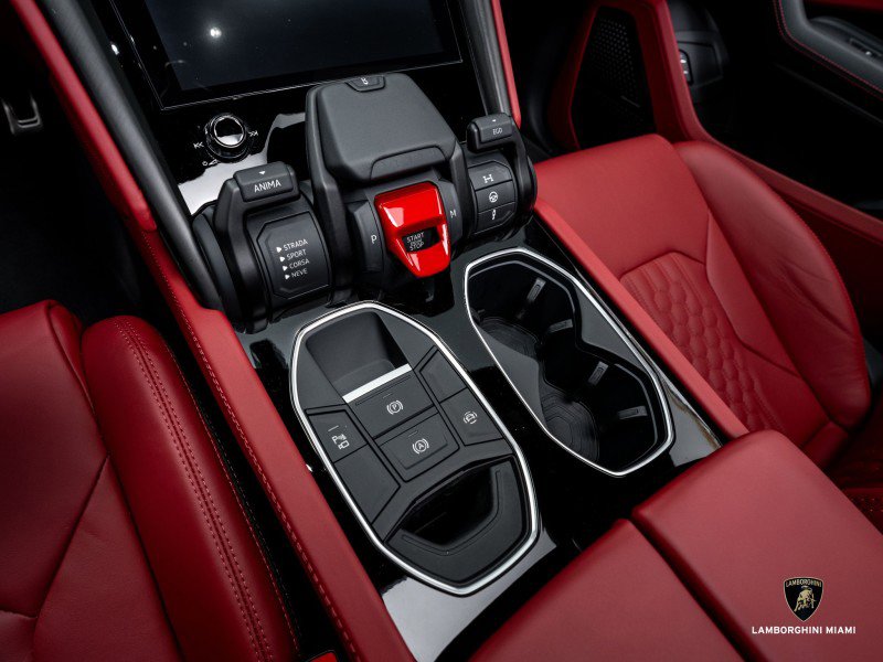 Used 2024 Lamborghini Urus S image 27