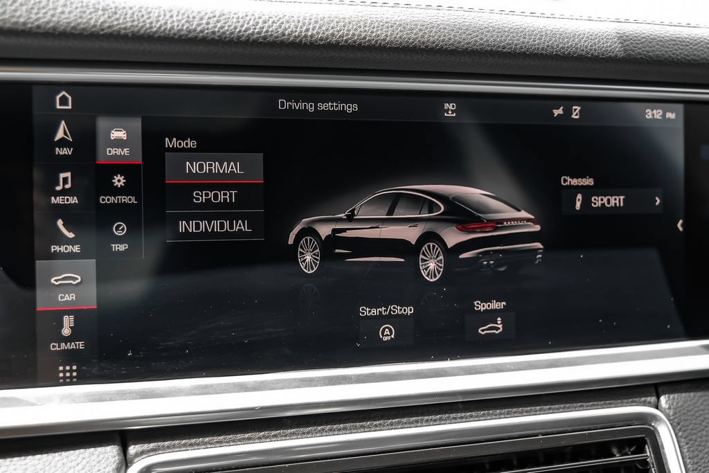 Used 2018 Porsche Panamera 4 AWD/4WD image 28