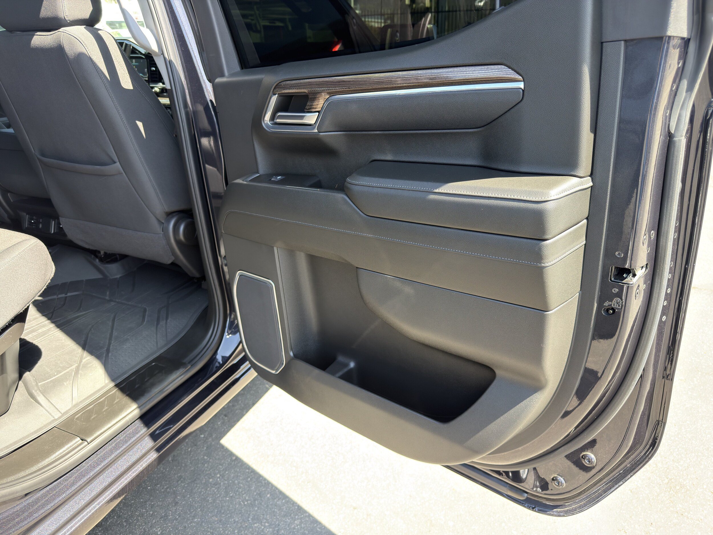 Used 2024 Chevrolet Silverado 1500 LT w/ Safety Package RWD image 13