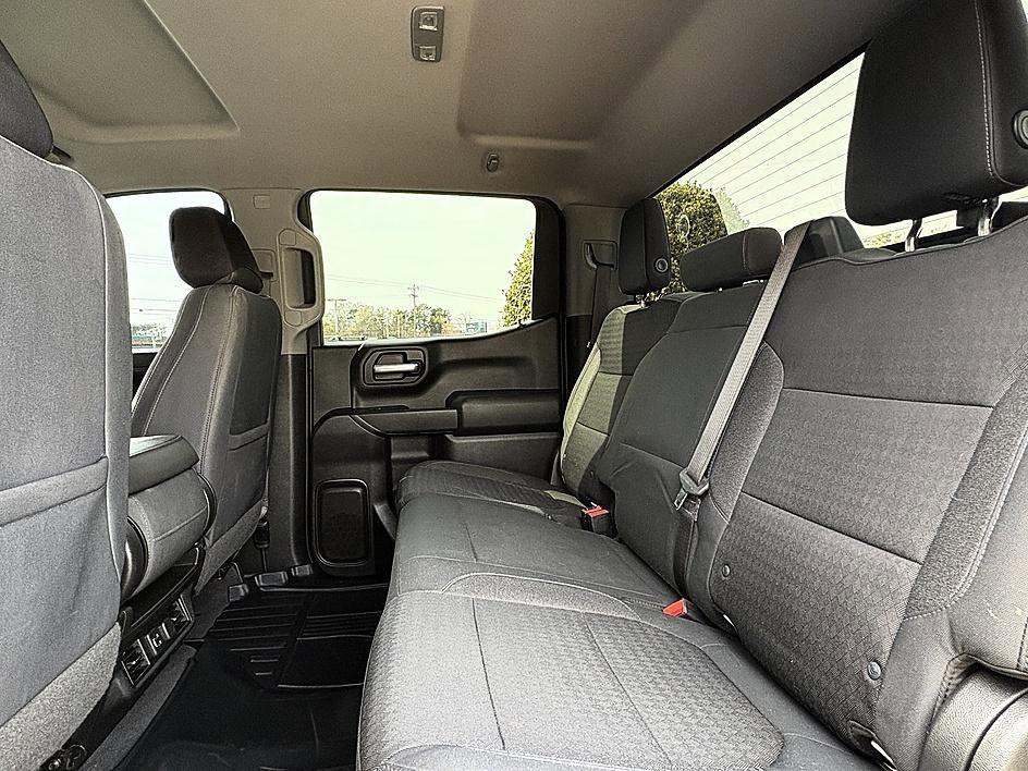 Used 2019 Chevrolet Silverado 1500 LT w/ Convenience Package image 9