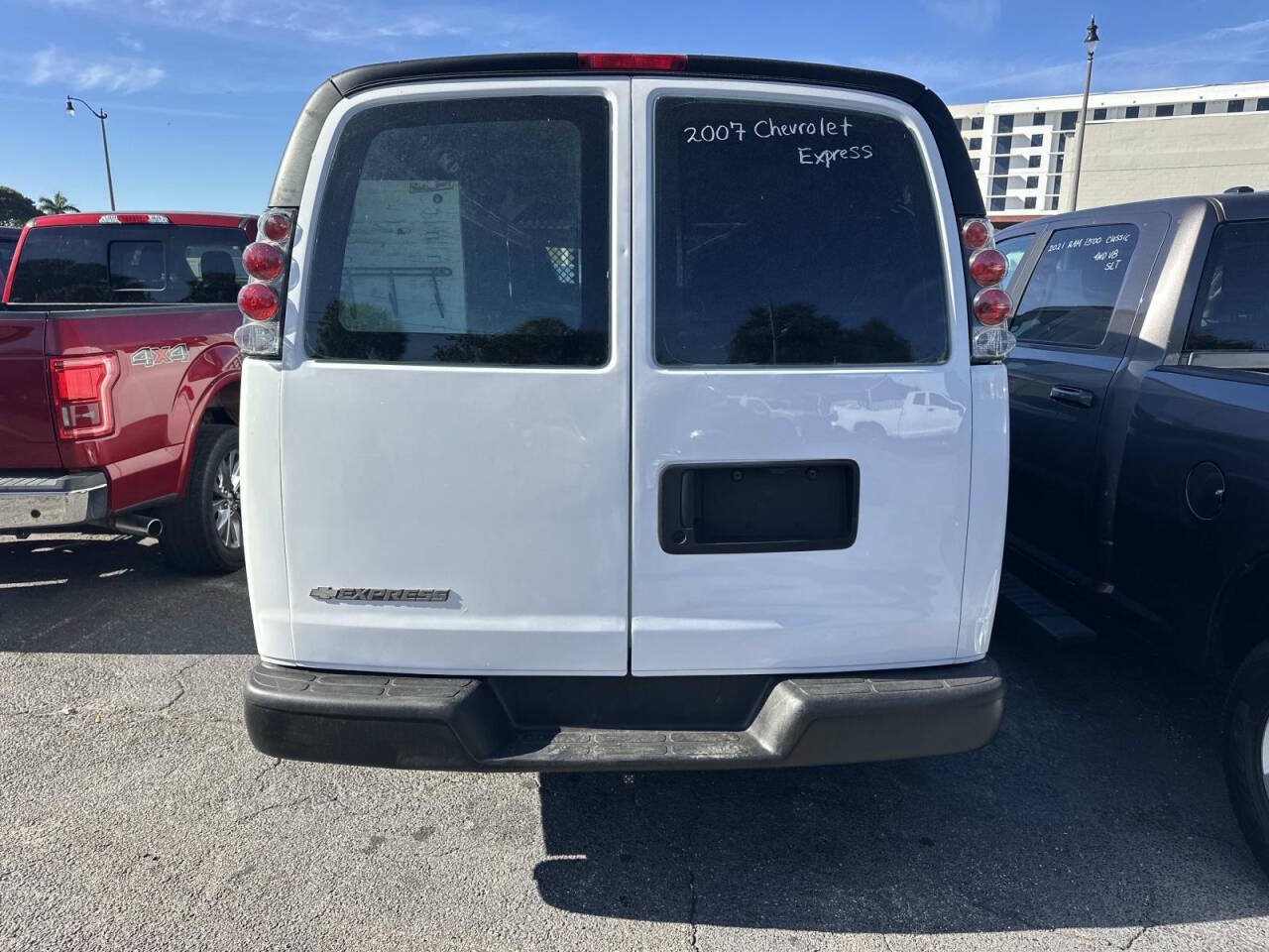 Used 2007 Chevrolet Express 2500 RWD image 4