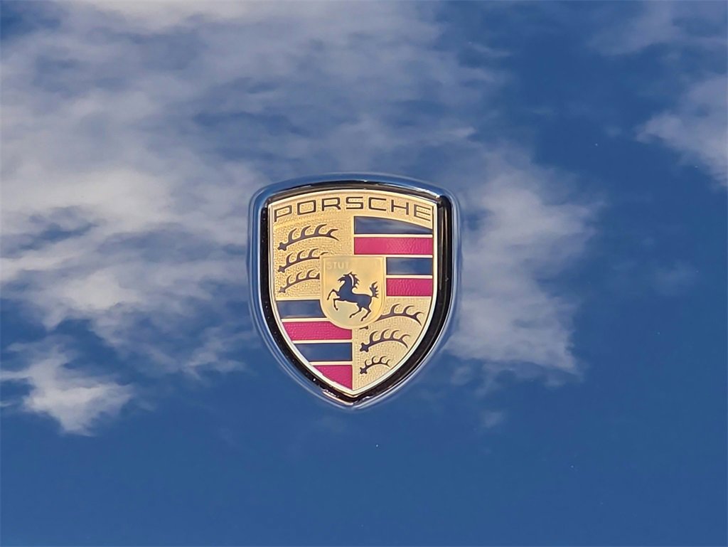 Used 2025 Porsche Macan image 27