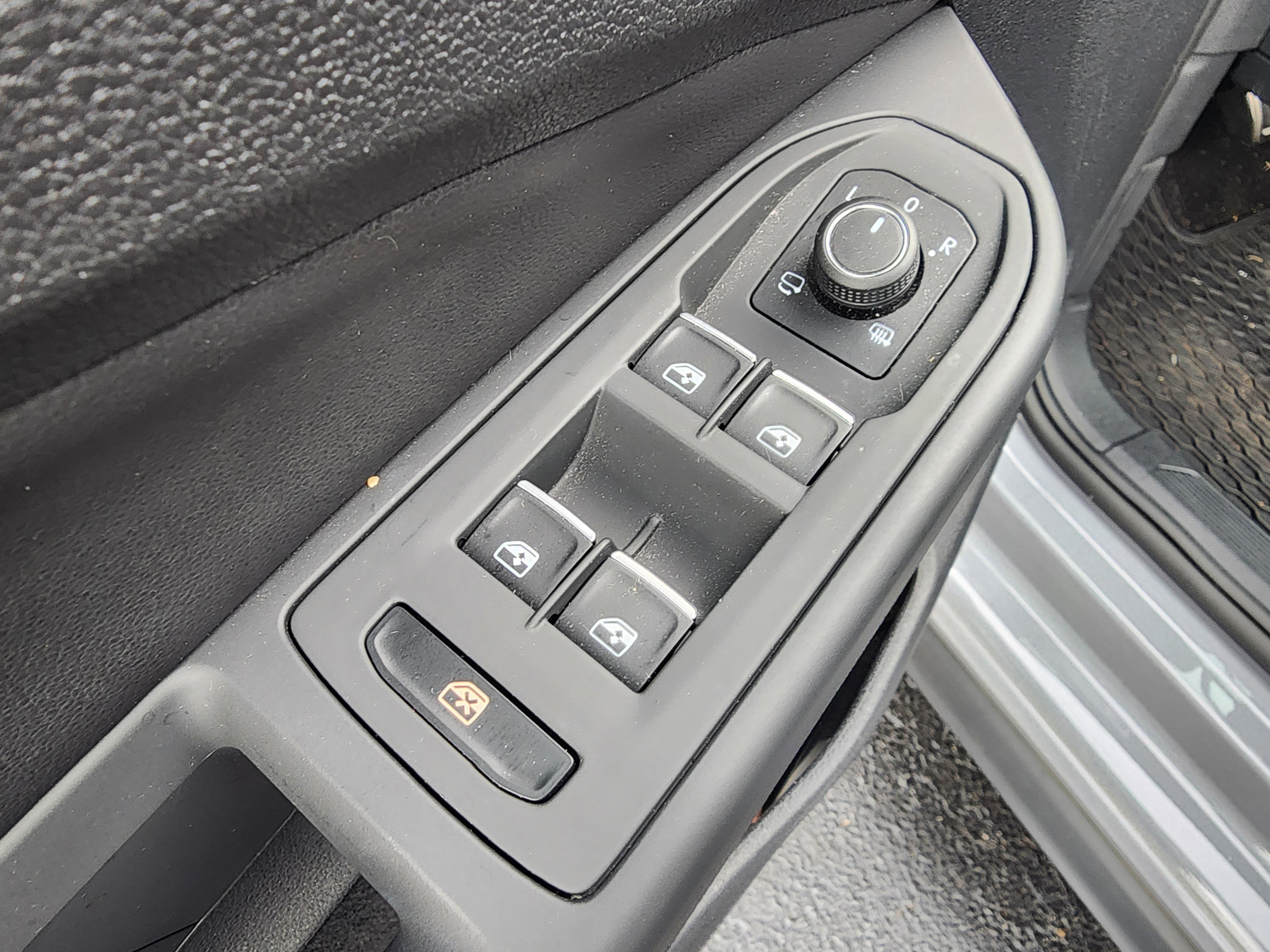 Used 2024 Volkswagen GTI SE w/ SE Leather Seats Package image 22