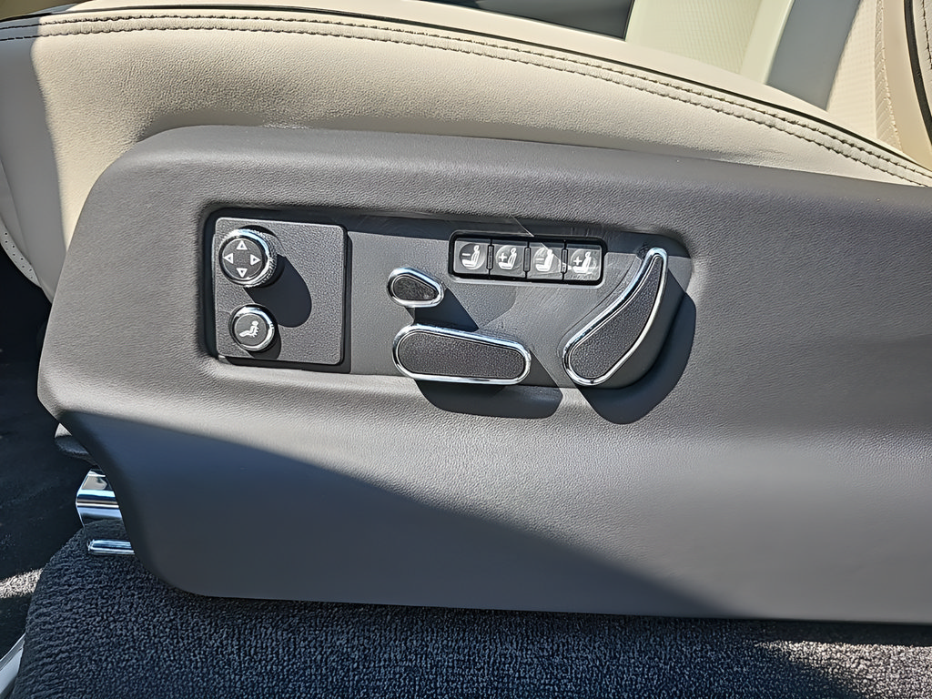 New 2024 Bentley Bentayga Extended Wheelbase AWD/4WD image 17