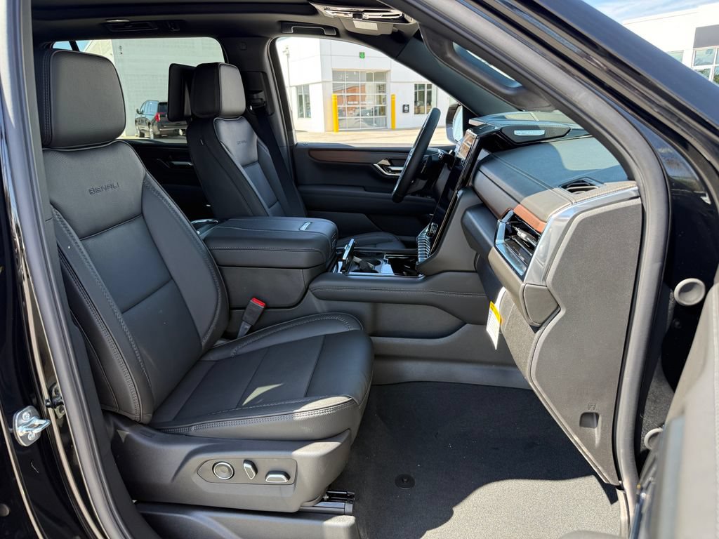 New 2026 GMC Yukon XL Denali w/ Denali Reserve Package AWD/4WD image 31
