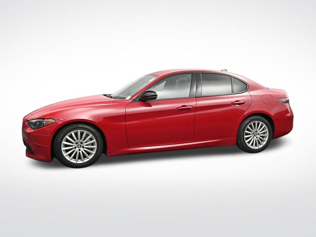 Used 2024 Alfa Romeo Giulia Sprint image 7