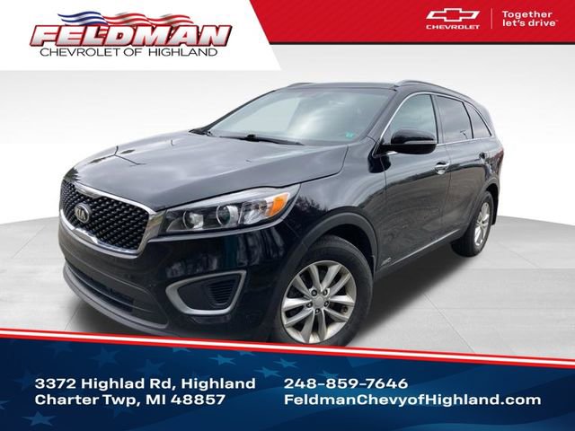 Used 2017 Kia Sorento AWD w/ LX Convenience Package image 1