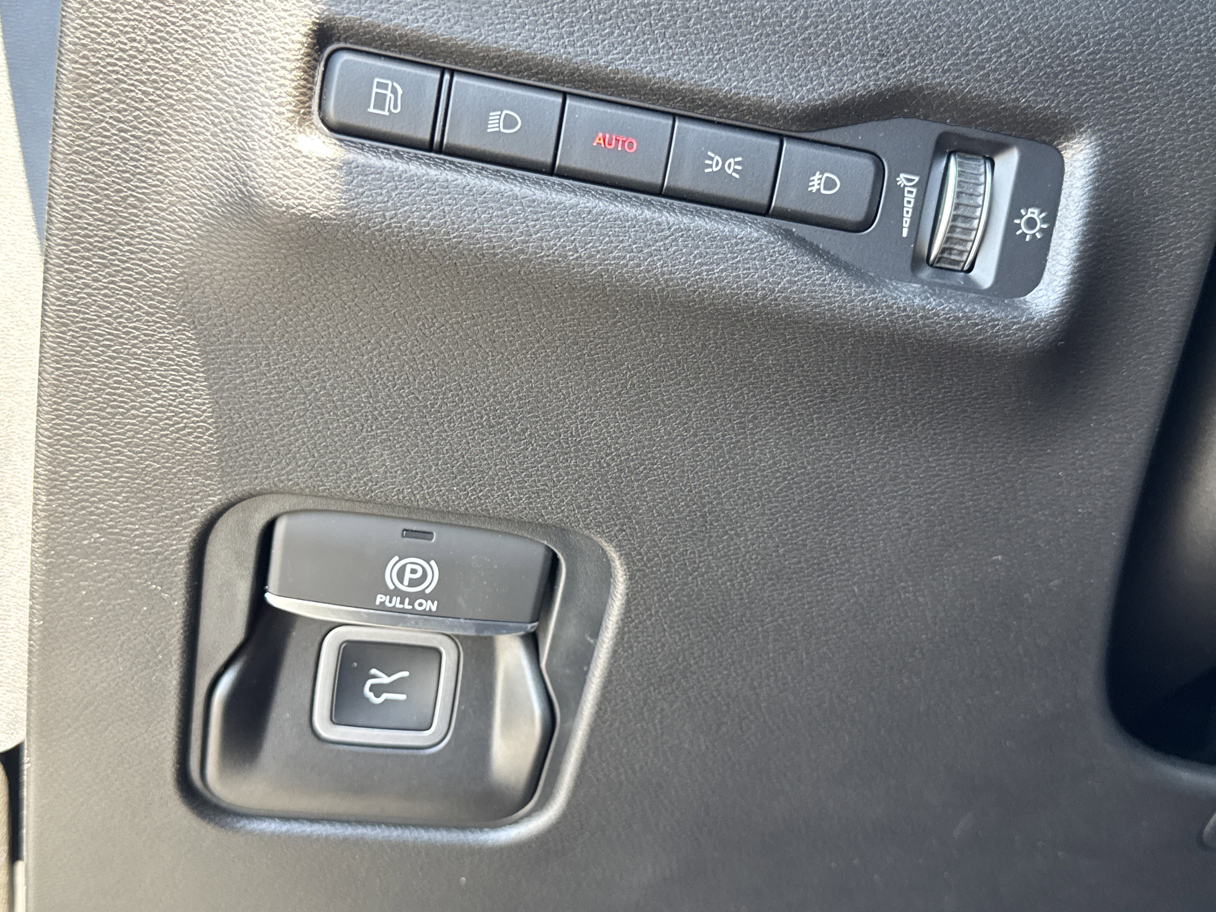 New 2026 Jeep Cherokee Overland image 37