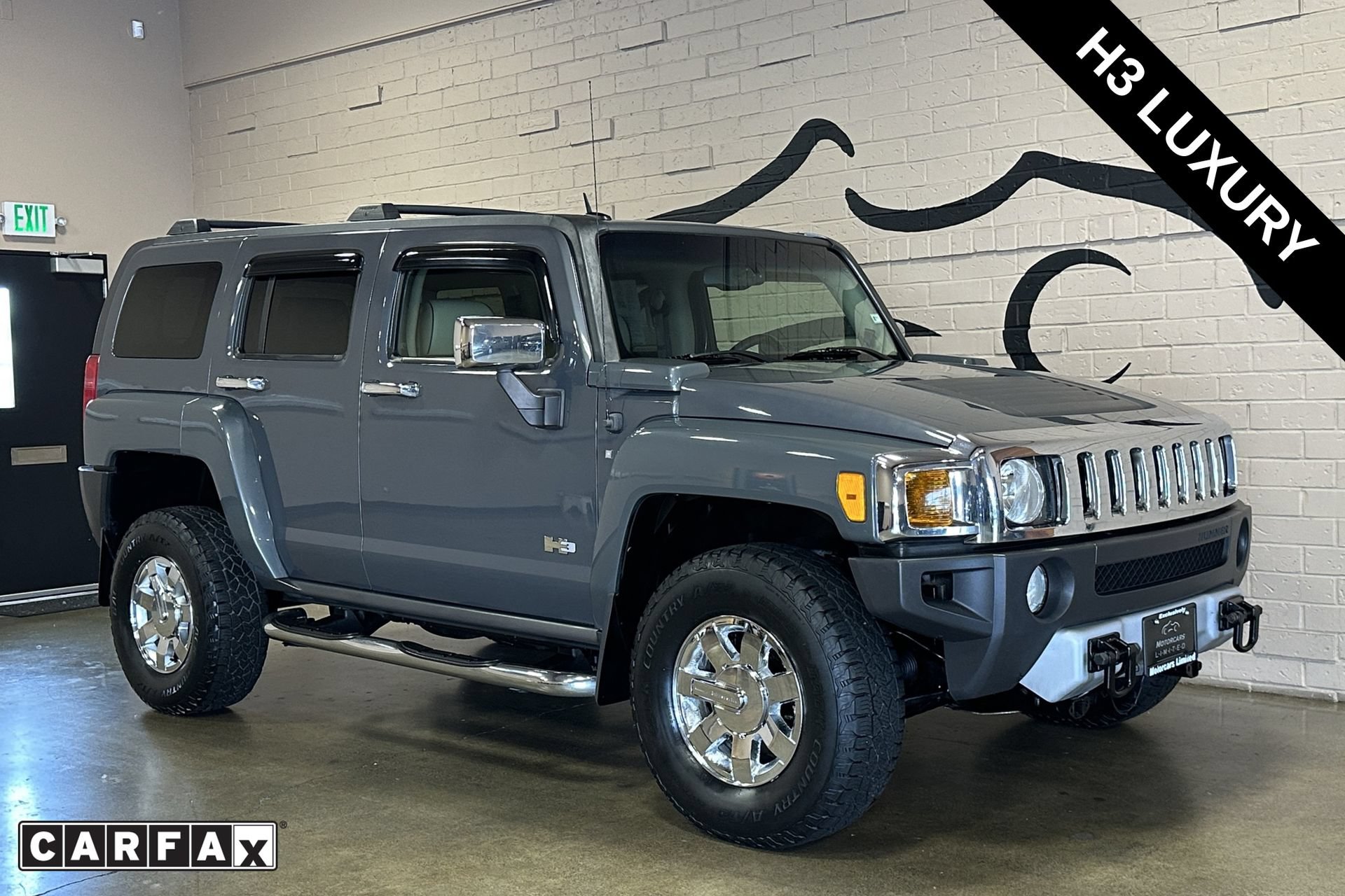 Used 2009 HUMMER H3 Luxury AWD/4WD image 1