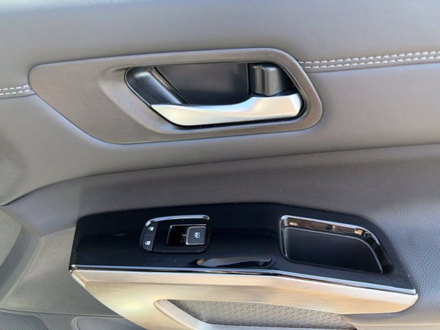 Used 2025 Nissan Pathfinder Platinum AWD/4WD image 36