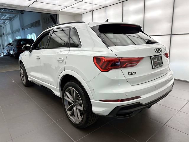 Used 2025 Audi Q3 2.0T Premium w/ Convenience Package AWD/4WD image 2