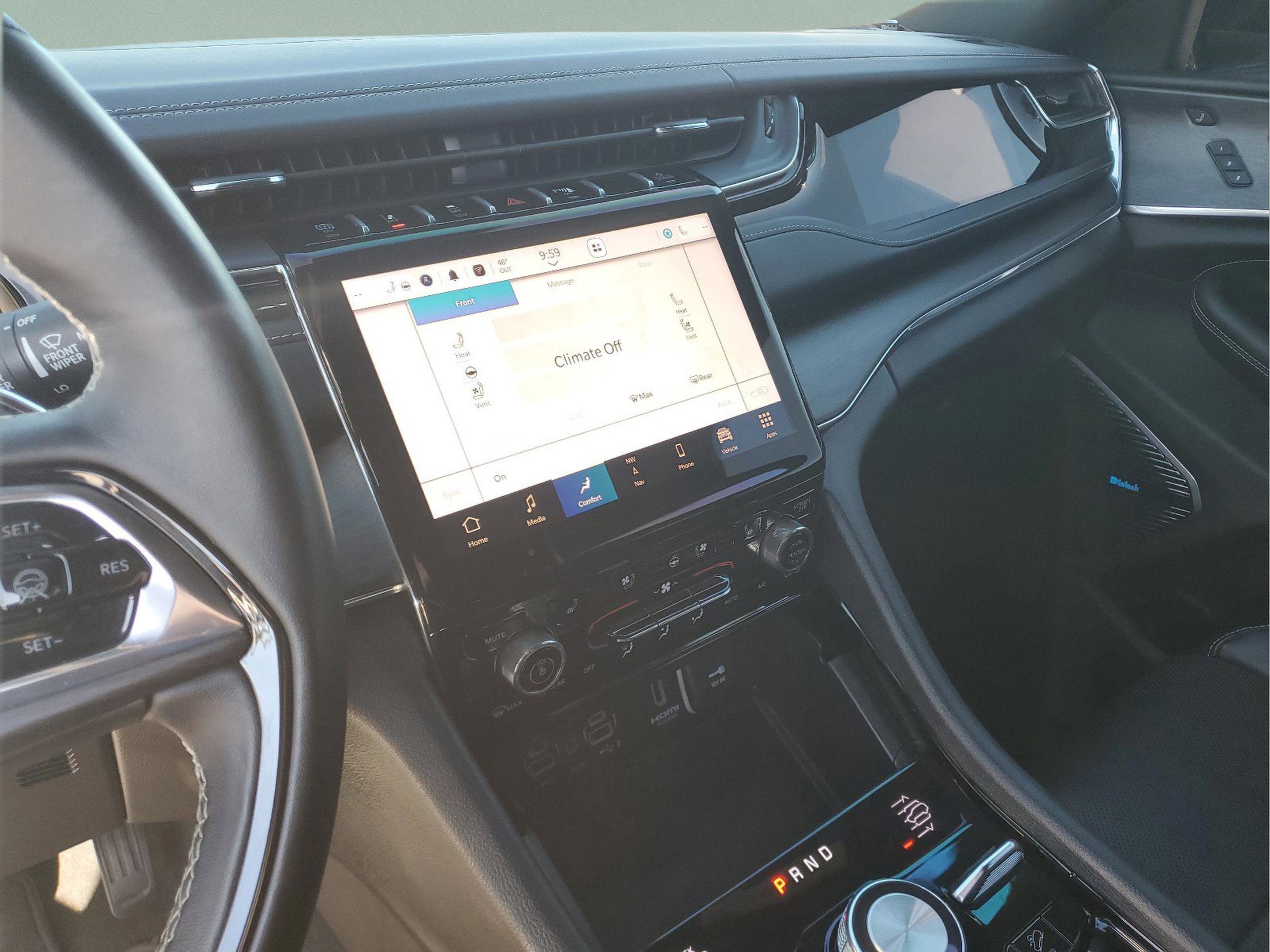 Used 2024 Jeep Grand Cherokee Overland w/ Advanced Protech Group III image 22