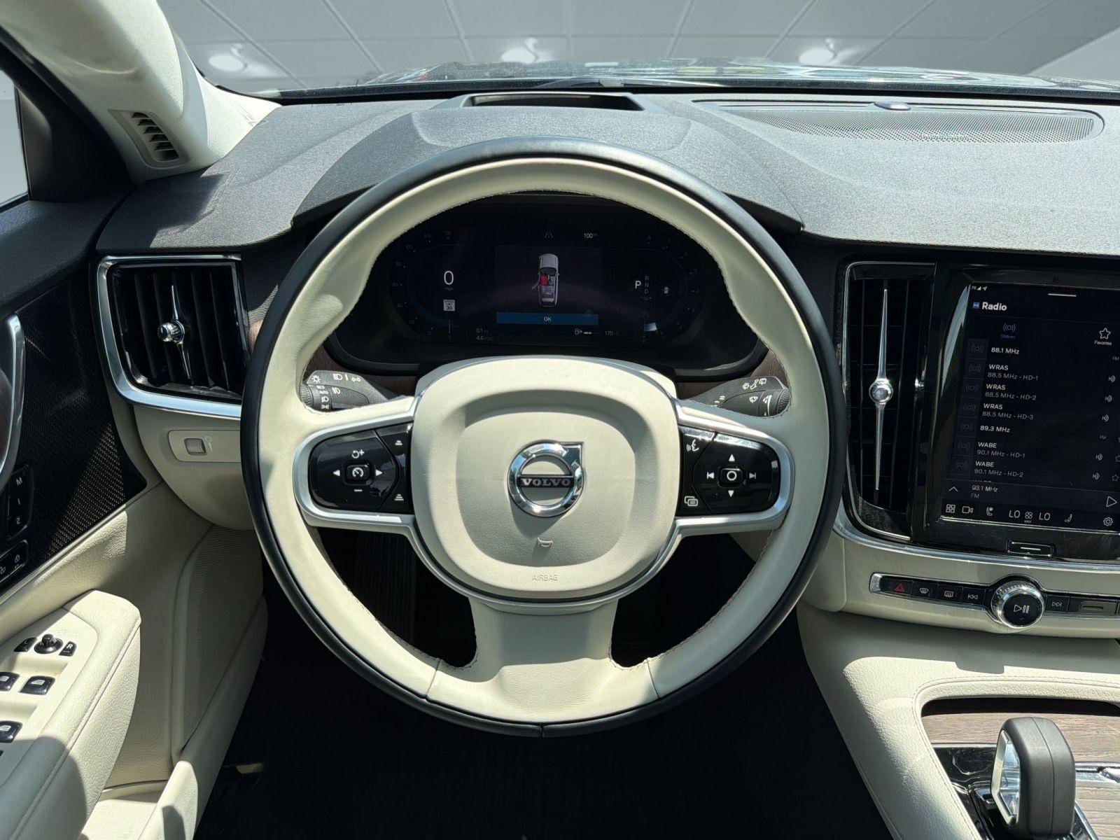 Certified 2022 Volvo V90 B6 Cross Country w/ Advanced Package AWD/4WD image 17