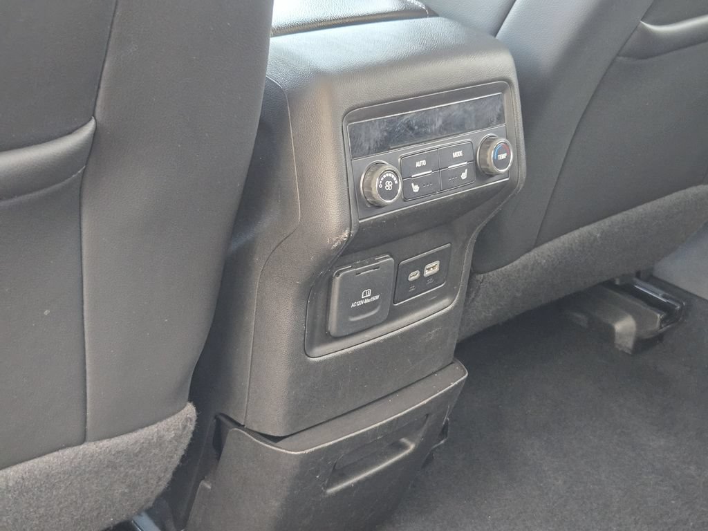 Used 2023 GMC Acadia Denali FWD image 32