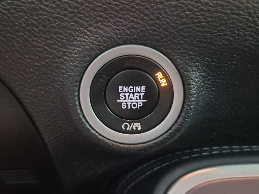 Used 2022 Dodge Challenger R/T Scat Pack RWD image 27