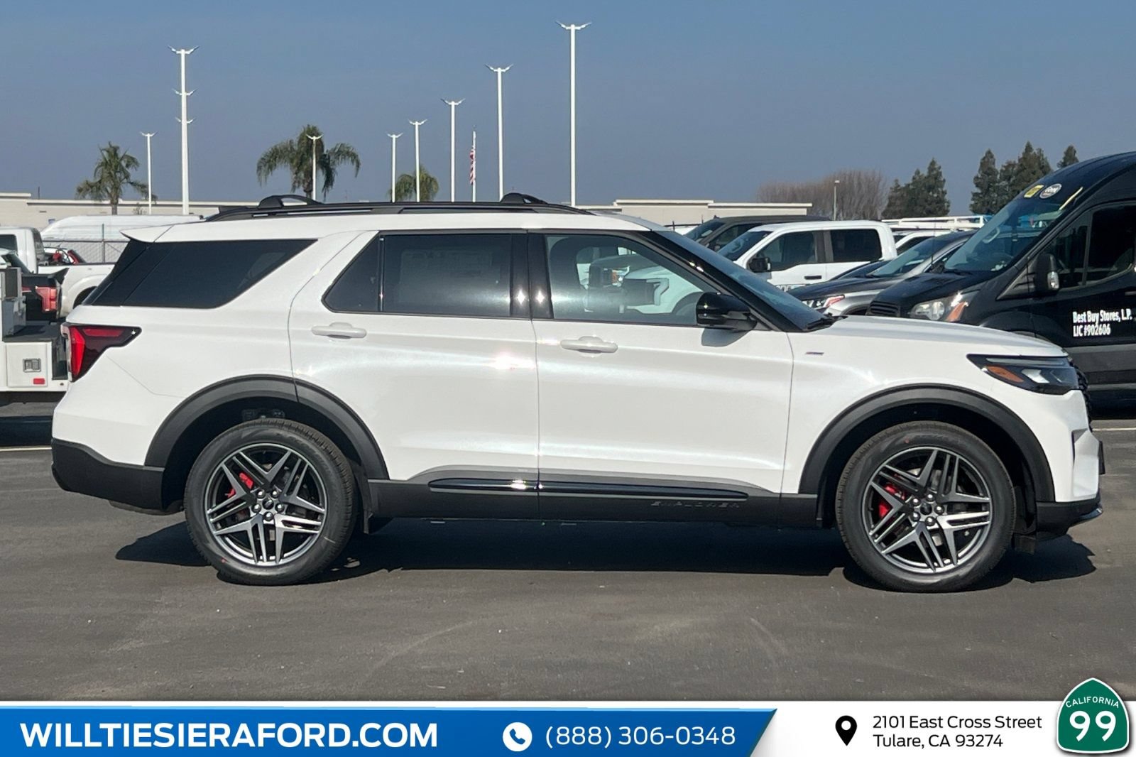 New 2026 Ford Explorer ST-Line w/ ST-Line Street Pack AWD/4WD image 5