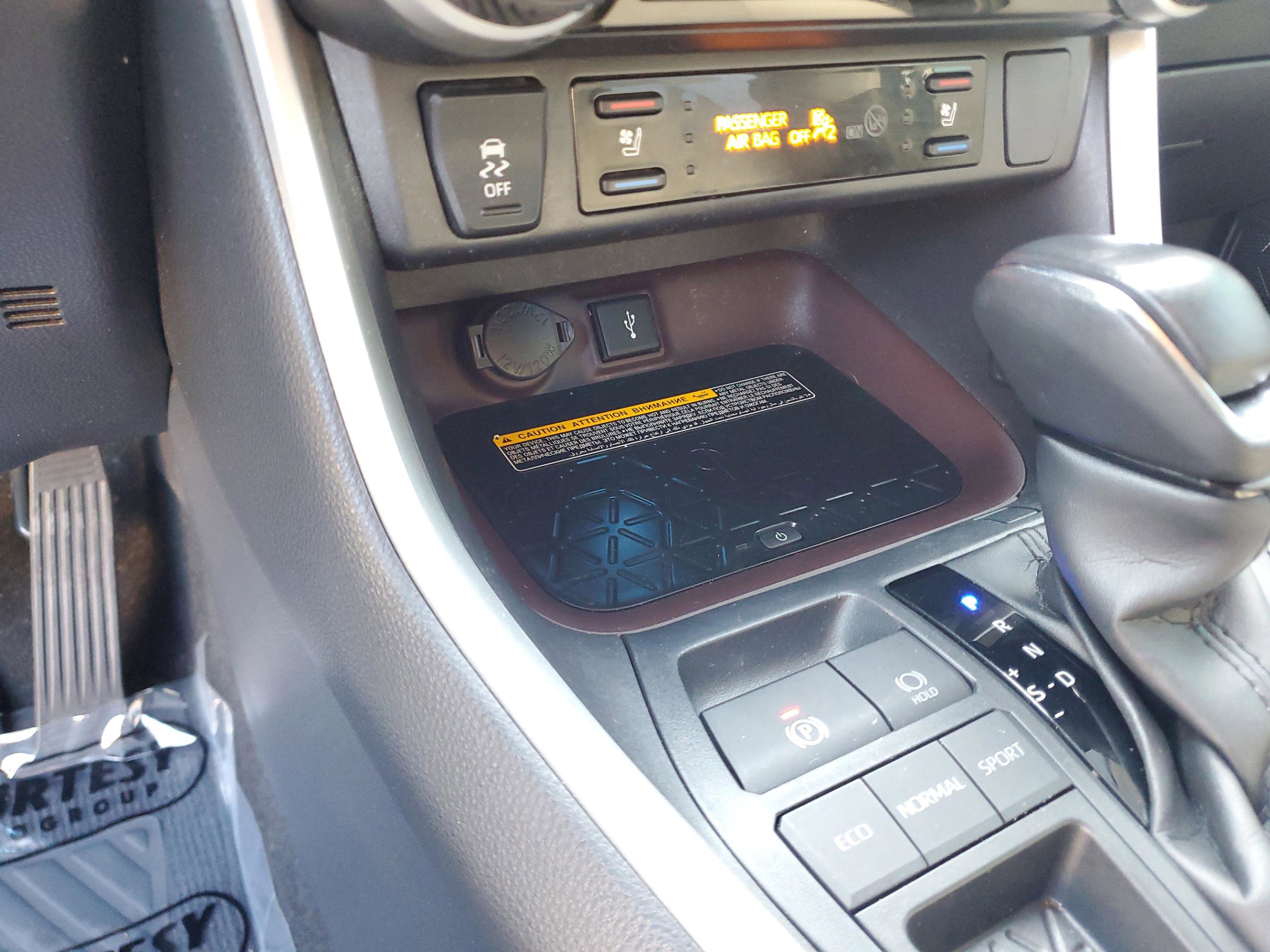 Used 2021 Toyota RAV4 Limited FWD image 16