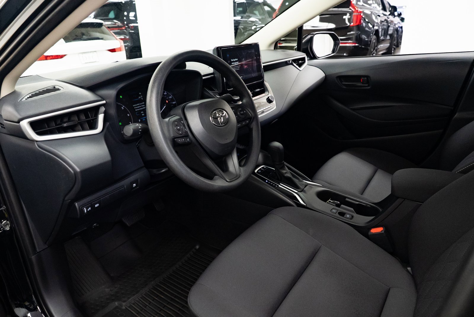 Used 2025 Toyota Corolla LE image 20