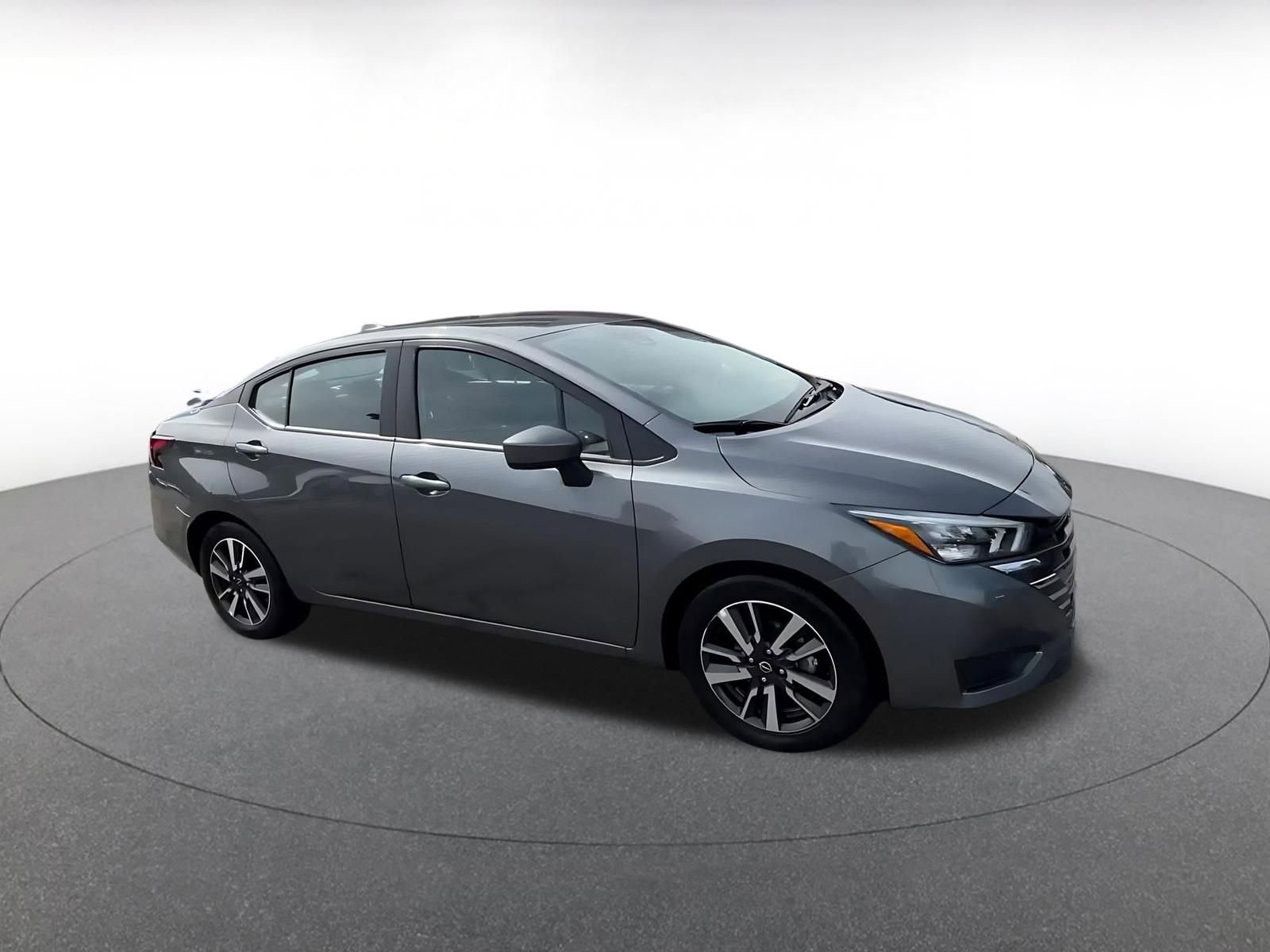Used 2025 Nissan Versa SV FWD image 2