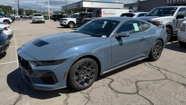 New 2026 Ford Mustang GT Premium w/ GT Performance Package RWD image 3