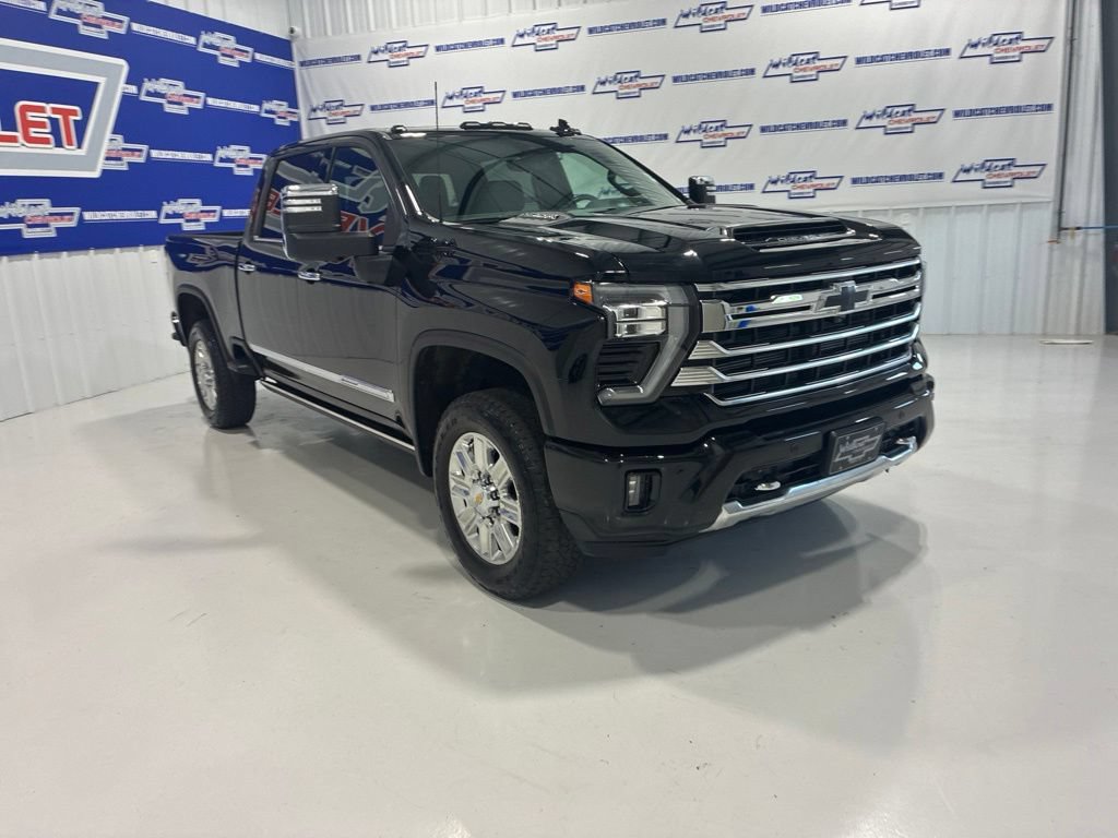 Used 2025 Chevrolet Silverado 2500 High Country w/ High Country Premium Package AWD/4WD image 10