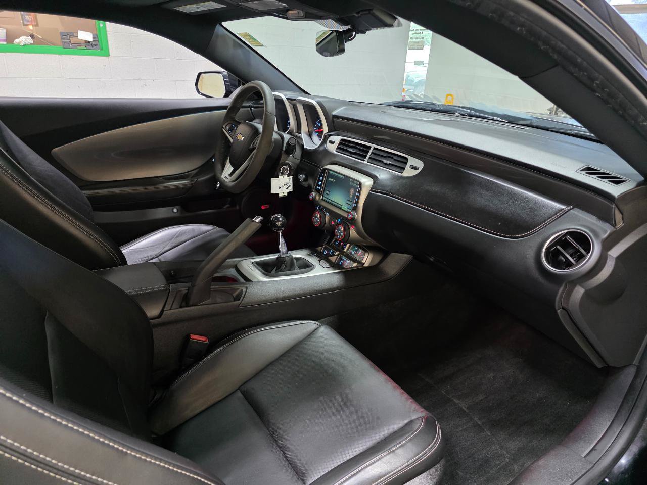 Used 2014 Chevrolet Camaro SS w/ SS Performance Package RWD image 22