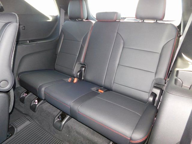 New 2026 Chevrolet Traverse RS w/ LPO, Floor Liner Package image 36