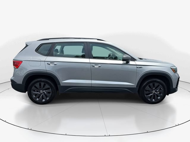 Used 2023 Volkswagen Taos S FWD image 2