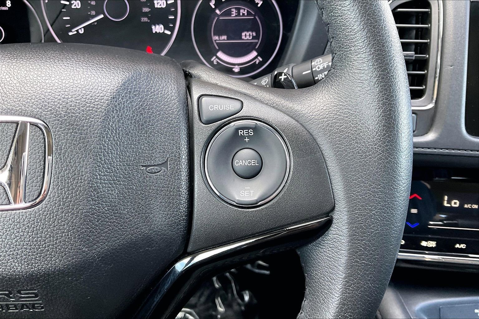 Used 2018 Honda HR-V EX-L image 11