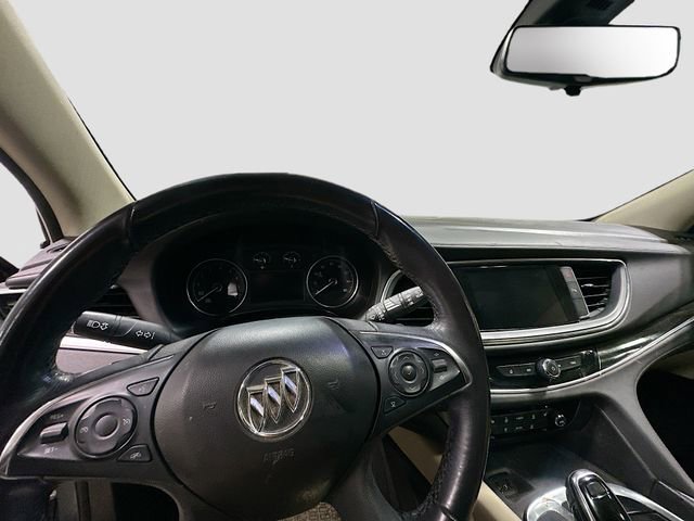 Used 2018 Buick Enclave Essence image 11