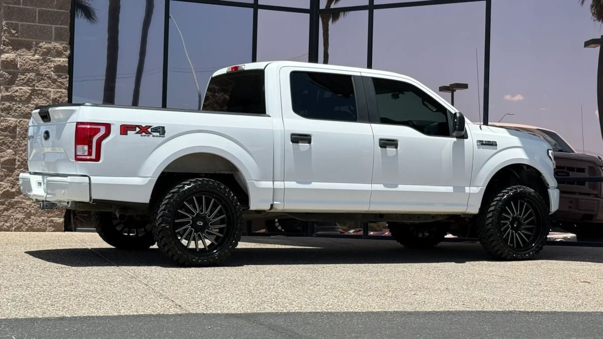 Used 2017 Ford F150 XL w/ Equipment Group 101A Mid AWD/4WD image 13