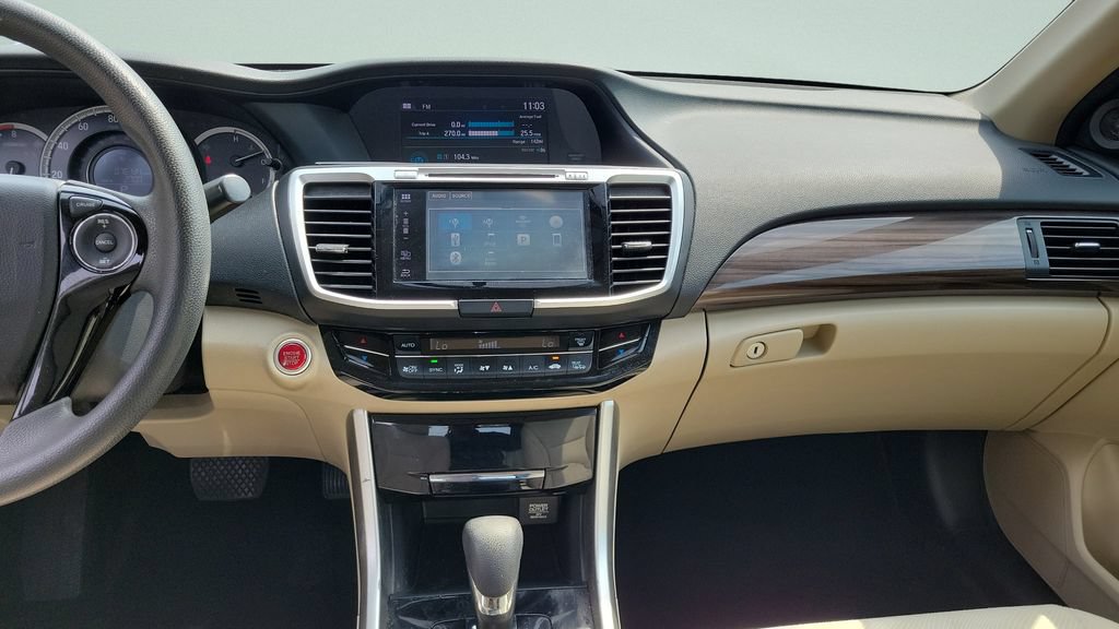 Used 2017 Honda Accord EX image 14