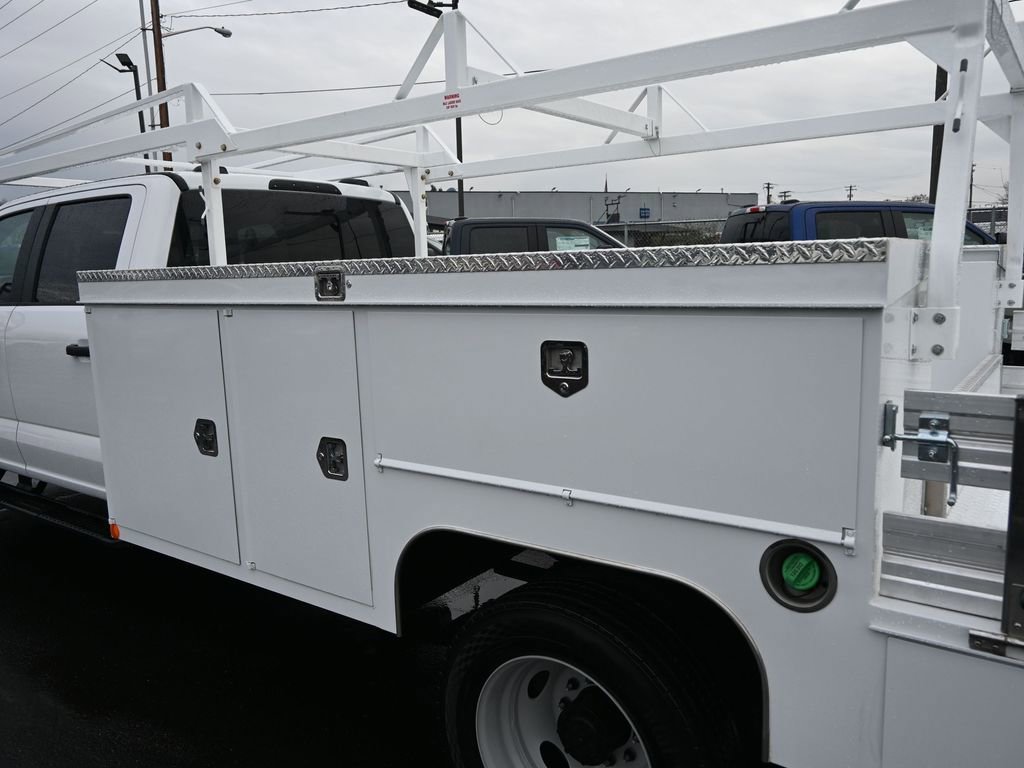 New 2026 Ford F550 4x4 Crew Cab image 15