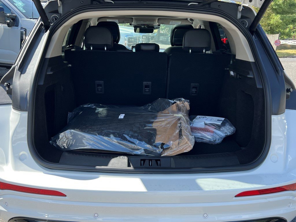 New 2025 Lincoln Corsair Grand Touring w/ Equipment Group 302A image 12