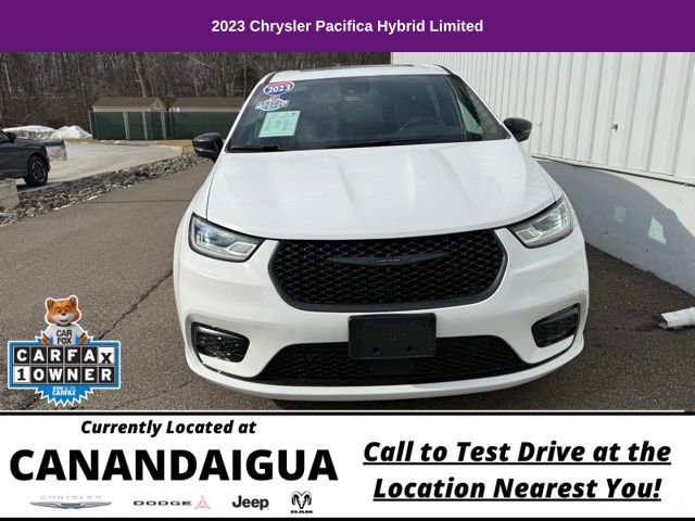 Used 2023 Chrysler Pacifica Limited w/ S Appearance Package FWD image 3
