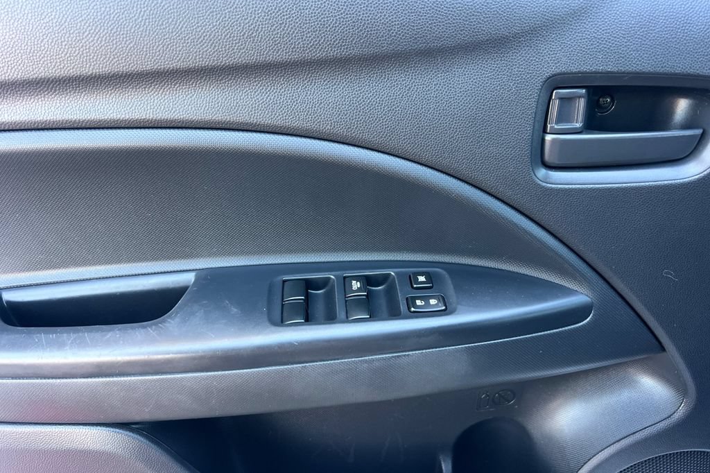 Used 2024 Mitsubishi Mirage ES FWD image 13